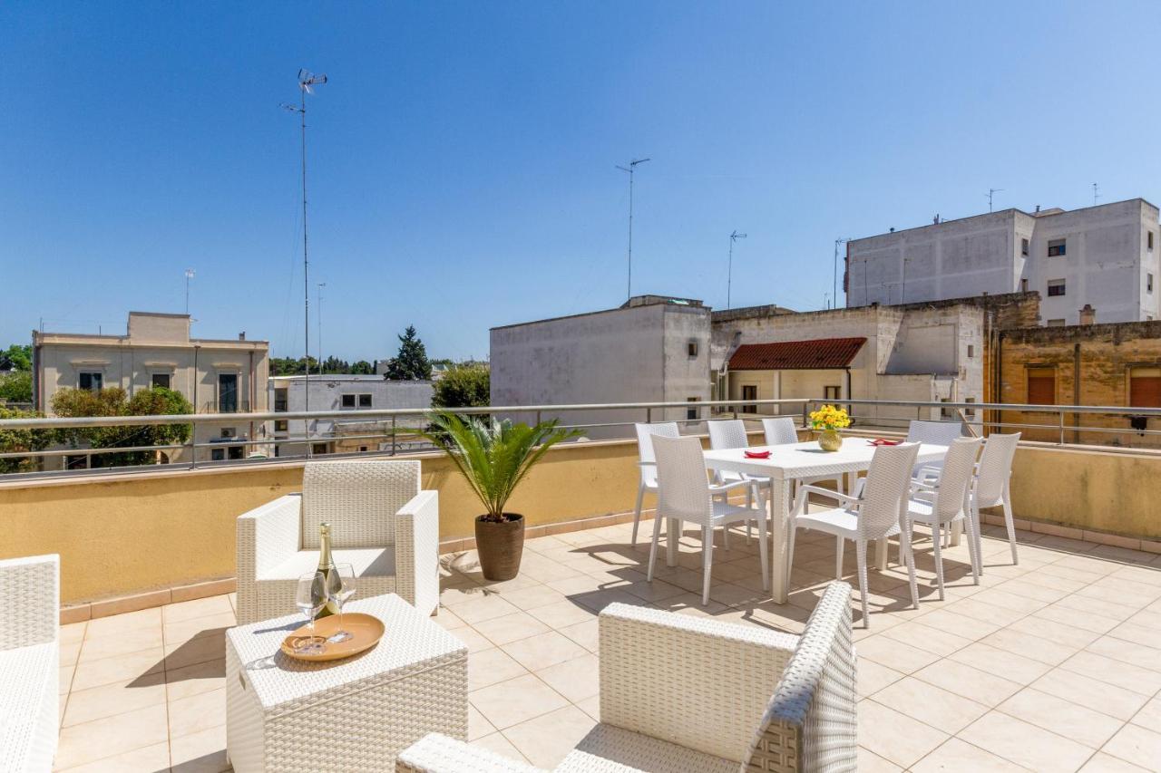 Roomy Apartment With Terrace & Parking Lecce Exterior photo